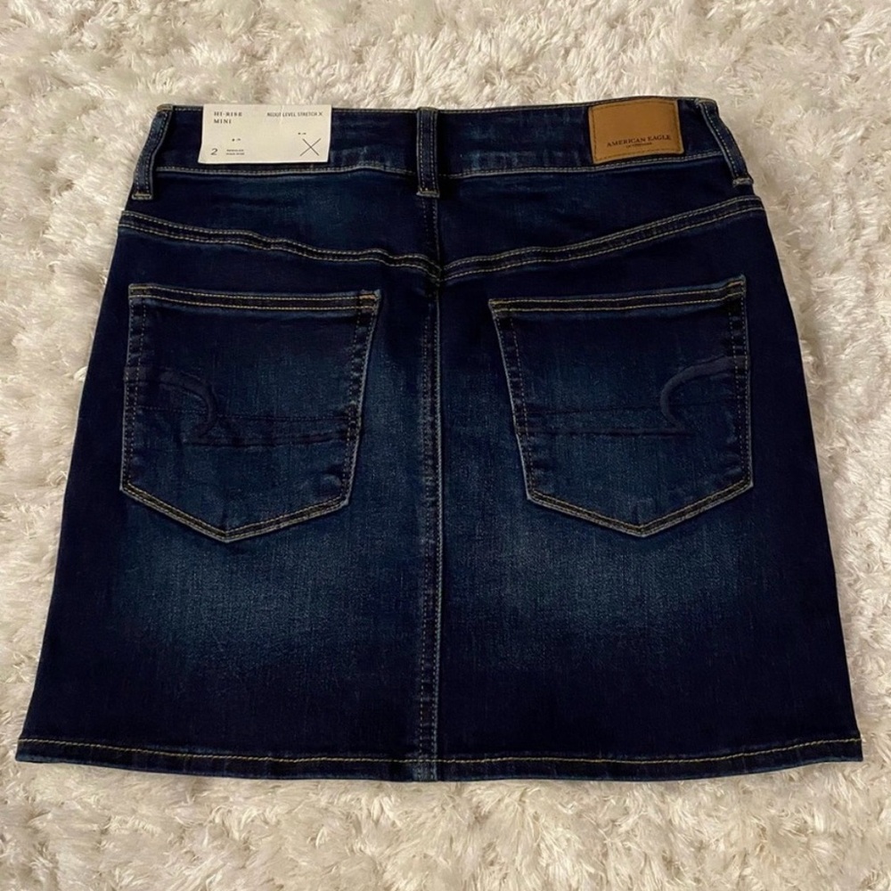 ✨ NWT Dark Wash Denim Mini Skirt – Size 2 ✨ - Picture 2 of 3